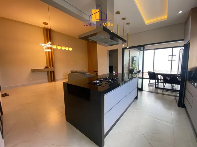 Imagem: Casa com 3 Suítes e Piscina