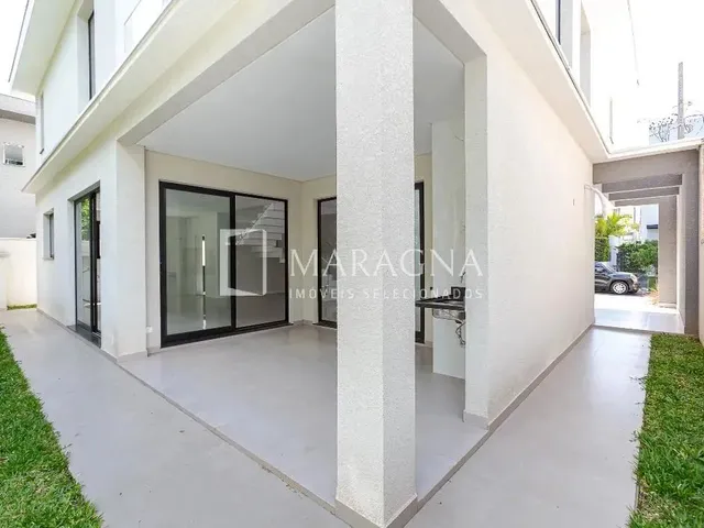 Imagem 16: Casa Nova e Sofisticada em Condomínio Exclusivo de santa Felicidade