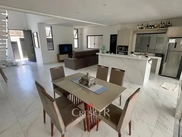 Imagem 11: Sobrado com 04 Suítes a Venda em Matinhos