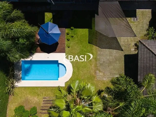 Imagem: Casa em Condomínio com Terreno Amplo e