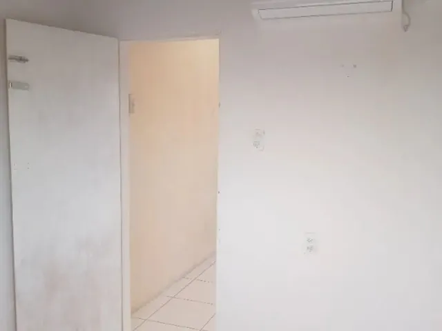 Imagem 2: Casa Tríplex em Agua-Fria, 2 Quartos, Terraço, Sala, Cozinha Americana, Cisterna, Etc
