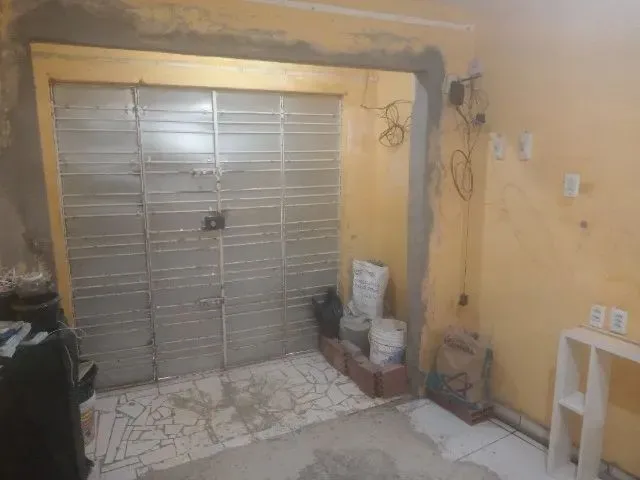 Imagem 5: Casa Tríplex em Agua-Fria, 2 Quartos, Terraço, Sala, Cozinha Americana, Cisterna, Etc