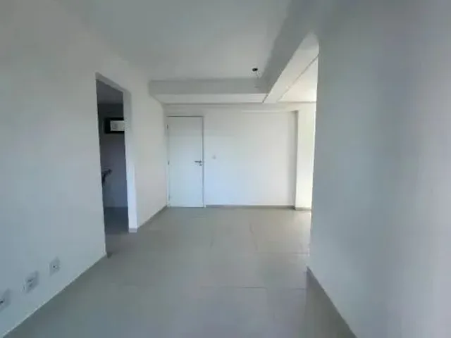 Imagem 2: Edf. Praça das Auroras | 3 Quartos + Closet | Nascente