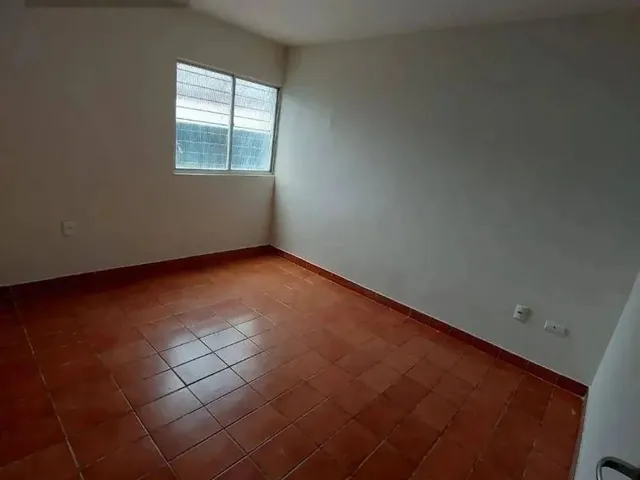 Imagem 2: Apartamento com 3 Dormitórios À Venda, 78 M² por R$ 290.000,00 - Boa Viagem - Recife/Pe
