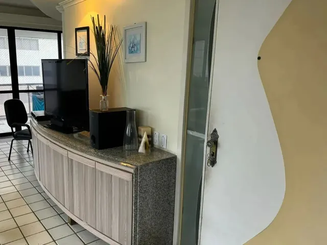 Imagem 2: Apartamento À Venda, 220M², com 4 Quartos Sendo 3 Suítes Localizado em Parnamirim