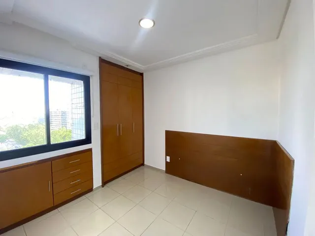 Imagem 3: Imóvel para Venda com 132M², 4 Quartos, 2 Suítes, Varanda, 2 Vagas, no Bairro