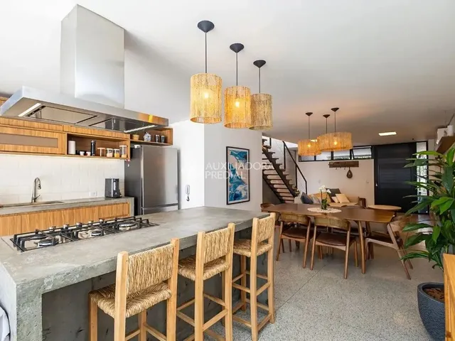 Imagem 4: Sobrado Moderno e Conceitual no Água Verde - Design, Conforto e Exclusividade
