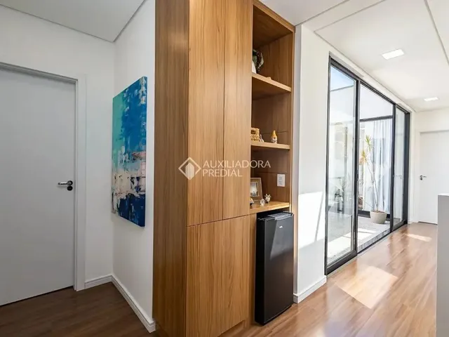 Imagem 8: Sobrado Moderno e Conceitual no Água Verde - Design, Conforto e Exclusividade