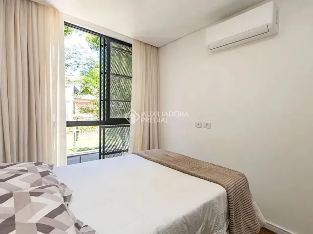 Imagem 15: Sobrado Moderno e Conceitual no Água Verde - Design, Conforto e Exclusividade