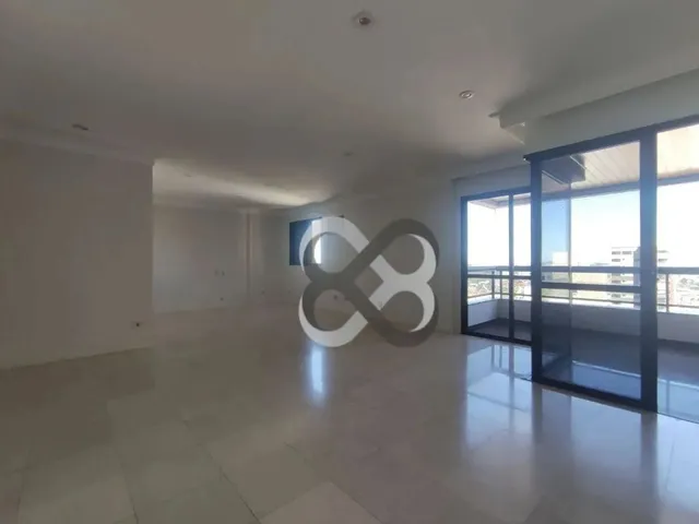 Imagem 12: Apartamento com 3 Dormitórios À Venda, 204 M² por R$ 1.175.000,00 - Centro