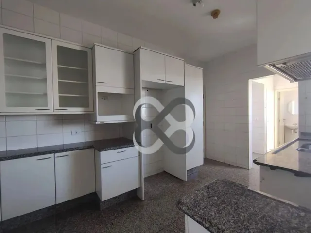 Imagem 4: Apartamento com 3 Dormitórios À Venda, 204 M² por R$ 1.175.000,00 - Centro