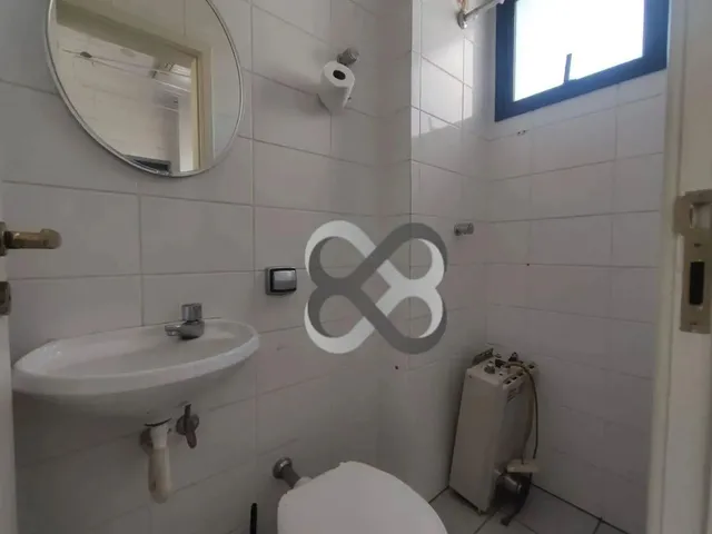 Imagem 3: Apartamento com 3 Dormitórios À Venda, 204 M² por R$ 1.175.000,00 - Centro