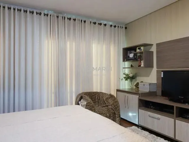 Imagem 13: Casa À Venda em Londrina, Royal Forest, com 3 Quartos, com 227 M², Condomínio Royal