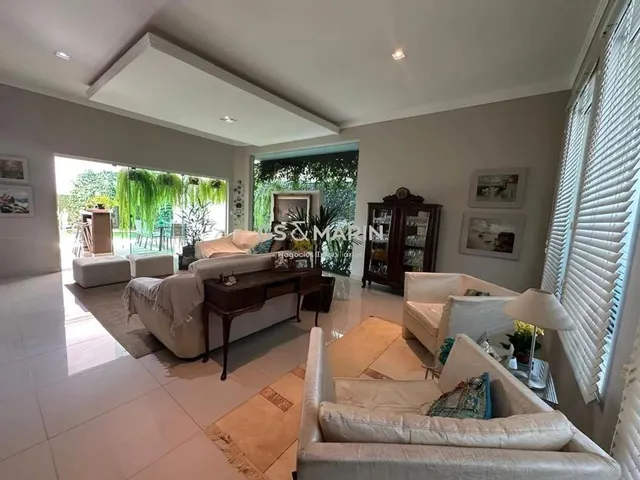 Imagem 1: Casa À Venda em Londrina, Royal Forest, com 3 Quartos, com 180 M²