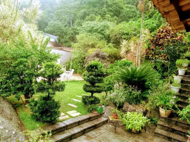 Imagem: Casa com 4 Dormitórios À Venda, 374 M²