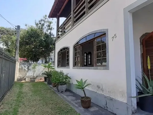 Imagem: Casa com 4 Dormitórios À Venda, 145 M²
