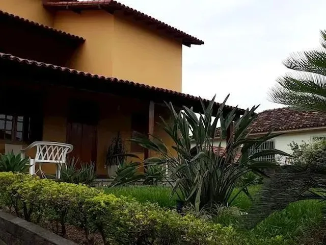 Imagem: Casa com 4 Dormitórios À Venda, 315 M²