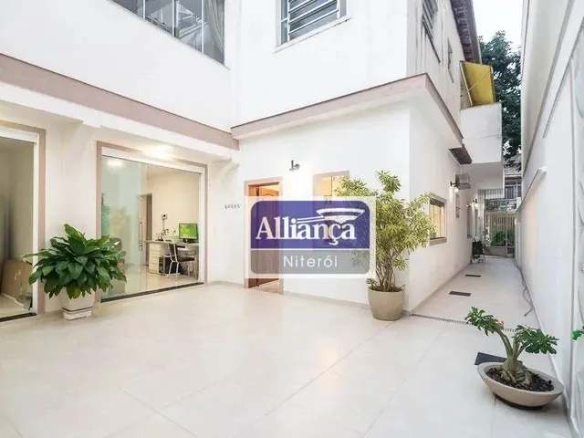 Imagem: Casa no Ingá com 3 Suites e Vaga de Garagem