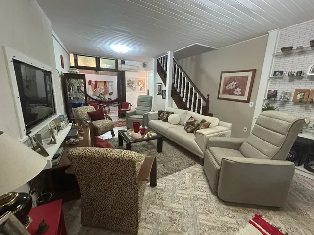 Imagem 5: Casa Estilo Americano, Triplex, Piscina , C/ 295 M2 , Vl Progresso/Pendotiba