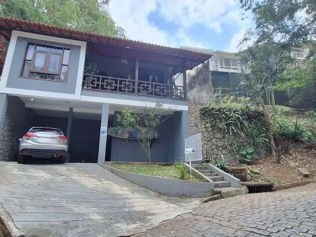 Imagem: Casa com 4 Dormitórios À Venda, 120 M²