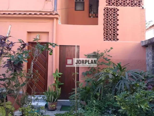 Imagem: Casa com 4 Dormitórios À Venda, 258 M²