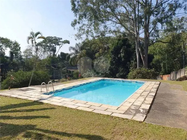 Imagem: Casa com 7 Dormitórios À Venda, 500 M²