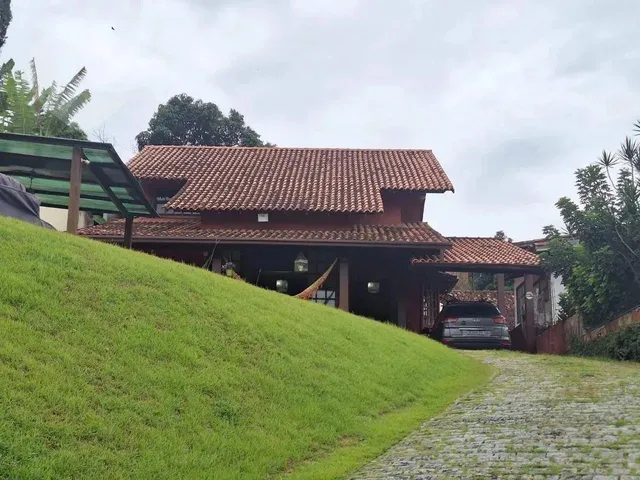 Imagem: Casa com 3 Dormitórios À Venda, 233 M²