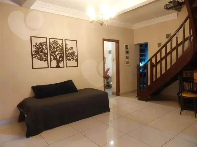 Imagem 2: Casa Duplex Casa com 4 dormitórios