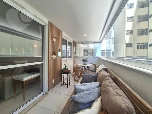 Imagem: Icaraí Uma Quadra da Praia 3 Quartos, 2