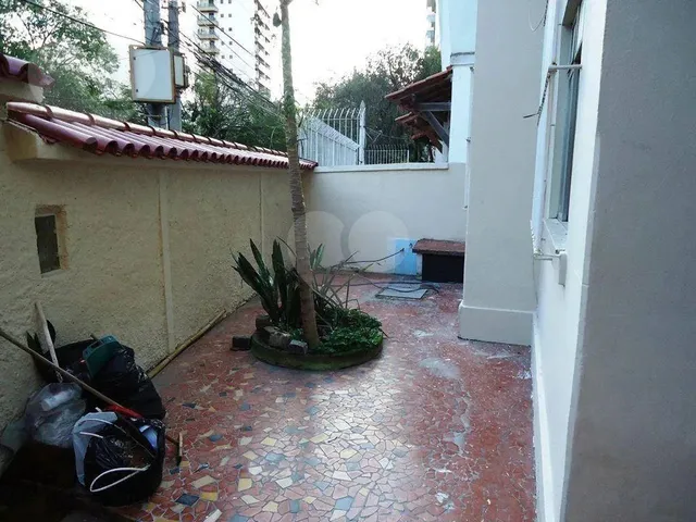 Imagem: Casa com 5 Dormitórios À Venda, 141 M²