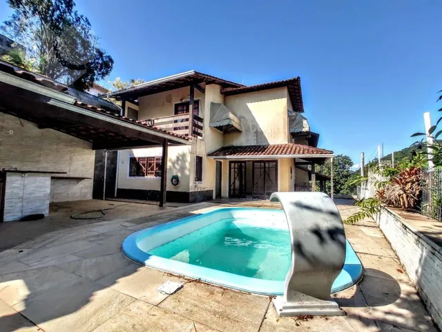 Imagem: Casa com 4 Dormitórios À Venda, Ubá Ll