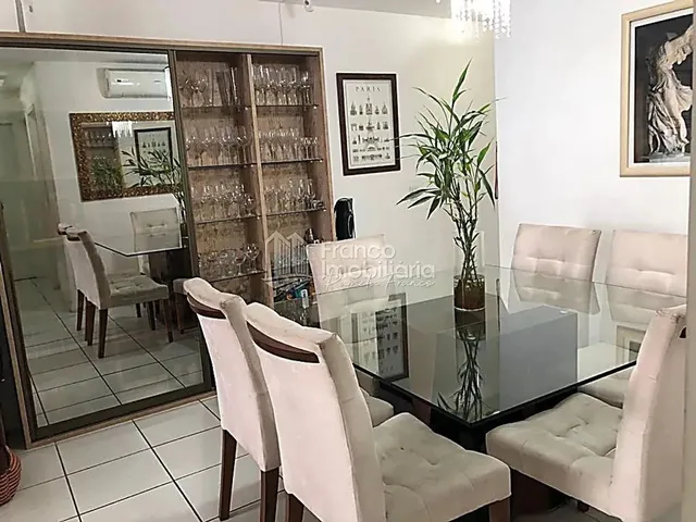 Imagem: O apartamento possui 2 Dormitórios, 1 Suíte, 3 Banheiros,