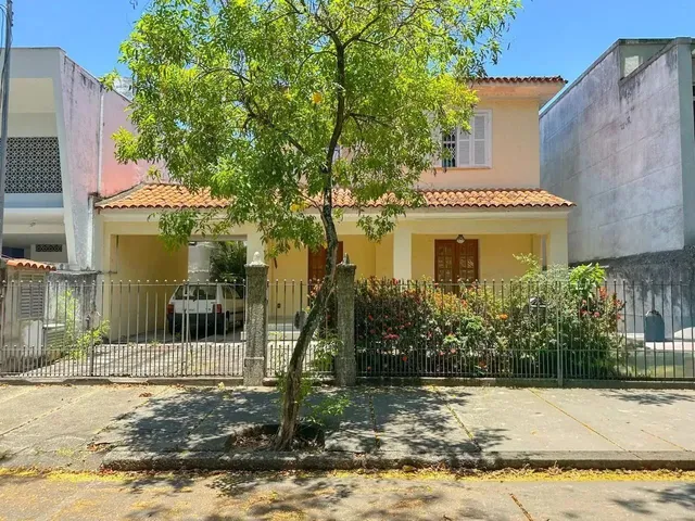 Imagem: Casa para Venda por R$ 1.450.000, 290M²
