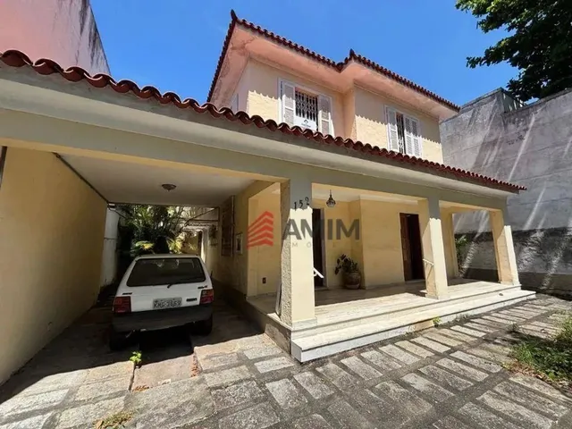 Imagem: Casa com 4 Dormitórios À Venda, 290 M²