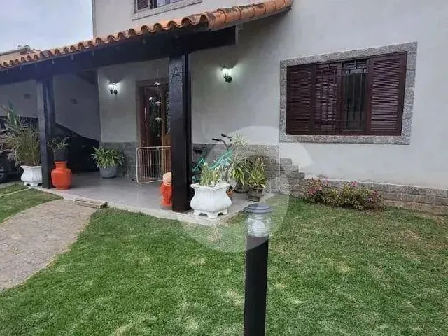 Imagem: Casa com 5 Dormitórios À Venda, 271 M²