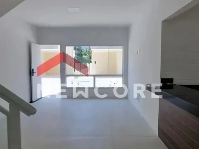 Imagem: Casa de Condomínio em Rua Maria Celeste