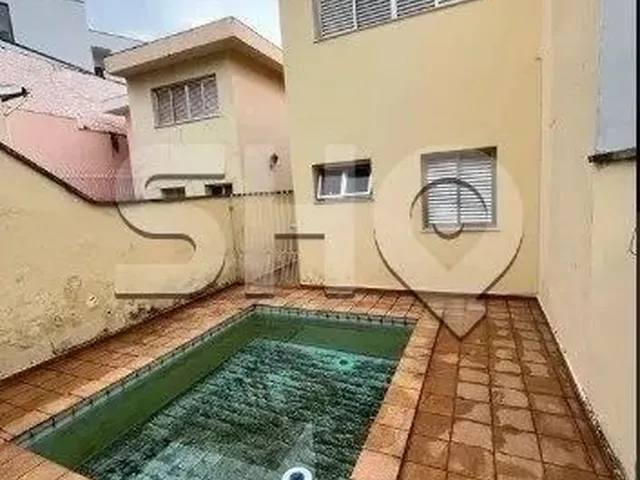Imagem: Casa a Venda com 3 Dormitórios, 4 Banheiros