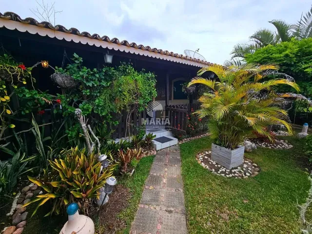 Imagem: Casa de Condomínio com 03 Quartos À Venda