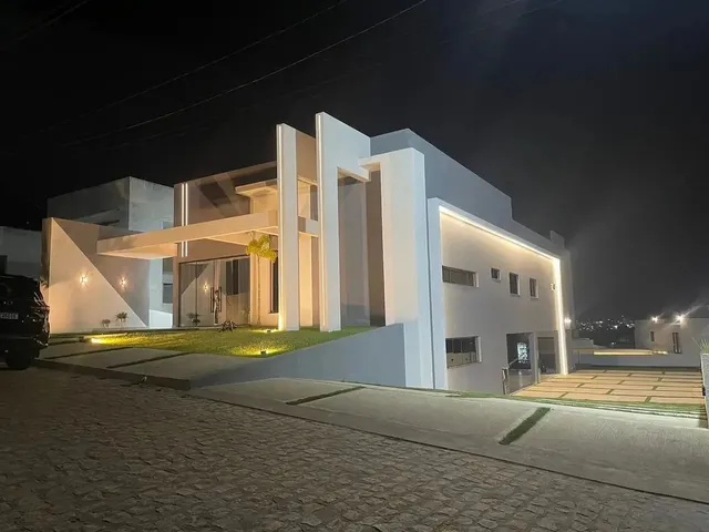 Imagem: A casa em condomínio possui 4 Dormitórios, 4 Suítes, 5