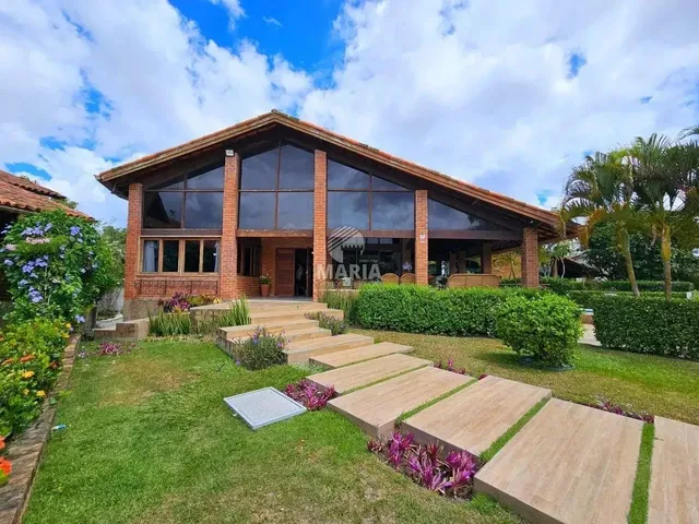 Imagem: Casa de Condomínio com 07 Quartos e Espaço