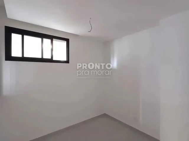 Imagem: Apartamento com 4 Quartos em Centro