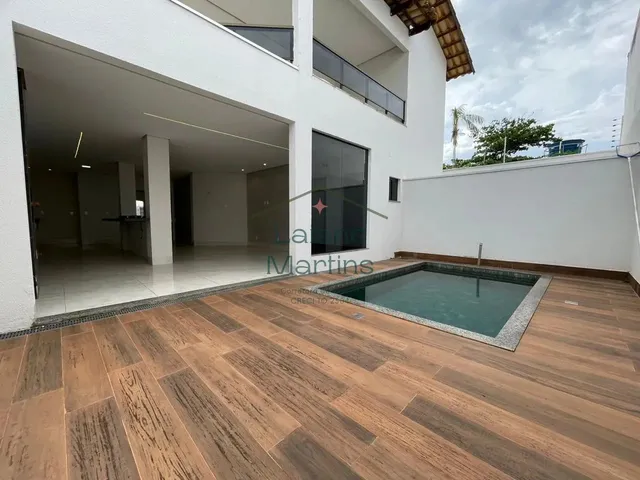 Imagem: Sobrado À Venda - 305 Sul - 6 Quartos (5
