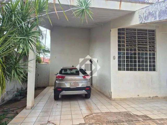 Imagem: Sobrado com 3 Dormitórios À Venda na 204