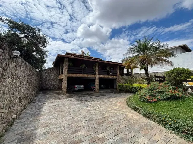 Imagem: Casa para Aluguel, 6 Quartos, 3 Suítes