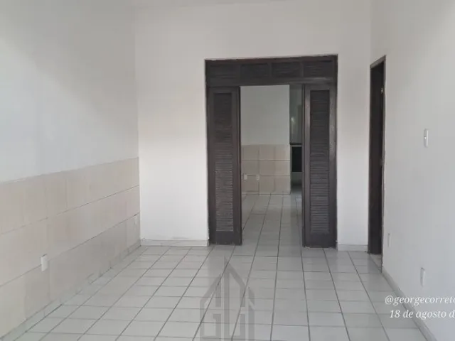 Imagem 4: Casa Residencial ou Comercial à Venda em Salvador-BA: 5 Quartos, 2 Suítes, 3 Salas, 1