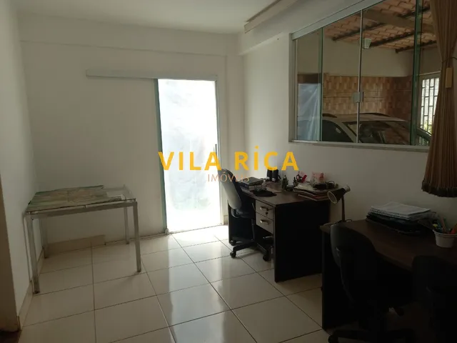 Imagem 3: 4 Dormitórios, 1 Suítes, 3 Banheiro, 4 Vagas na Garagem, 254M² de Área Construída