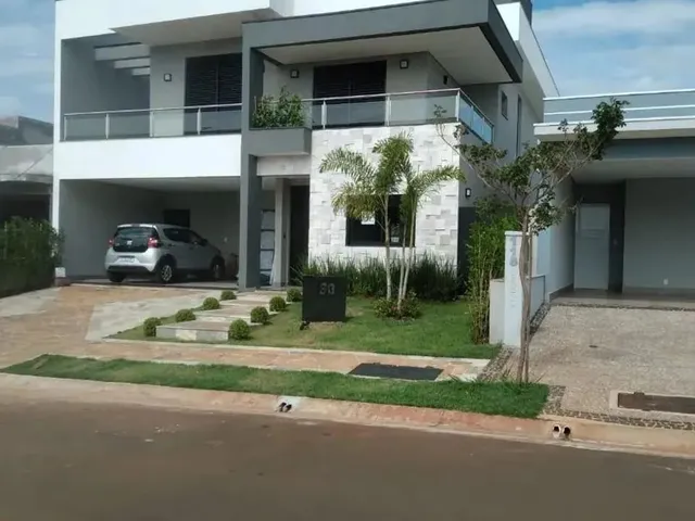 Imagem: A casa em condomínio possui 4 Dormitórios, 4 Suítes, 5