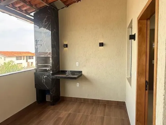 Imagem: Entrada Facilitada Próximo Aos Comércios