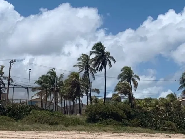 Imagem 16: VENDO Casa duplex 127m²- Stella Maris, 3/4 e 1 suíte, 2 salas, 3 banheiros, cozinha
