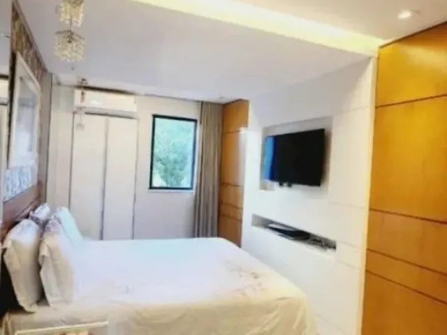 Imagem 9: VENDO apto 127m²- Corredor da Vitoria, 3/4 e 1 suíte, sala ampla, 2 banheiros, cozinha